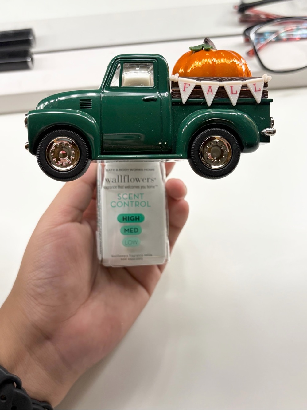 Bath & Body Works Fall Pickup Truck With Pumpkin Scent Control Wall Plug